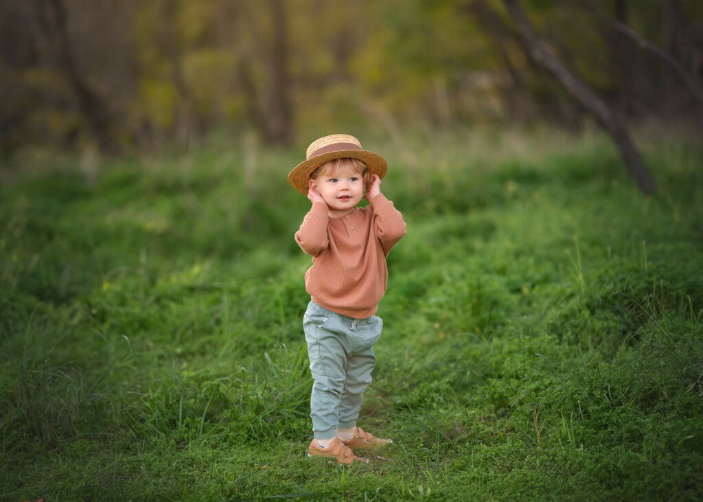 toddler wearing a hat during photoshoot Melbourne photoshoot